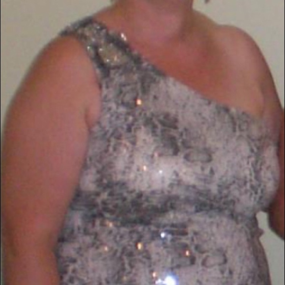 Cache Size 10 Long Sequin One Shoulder Dress - image 8